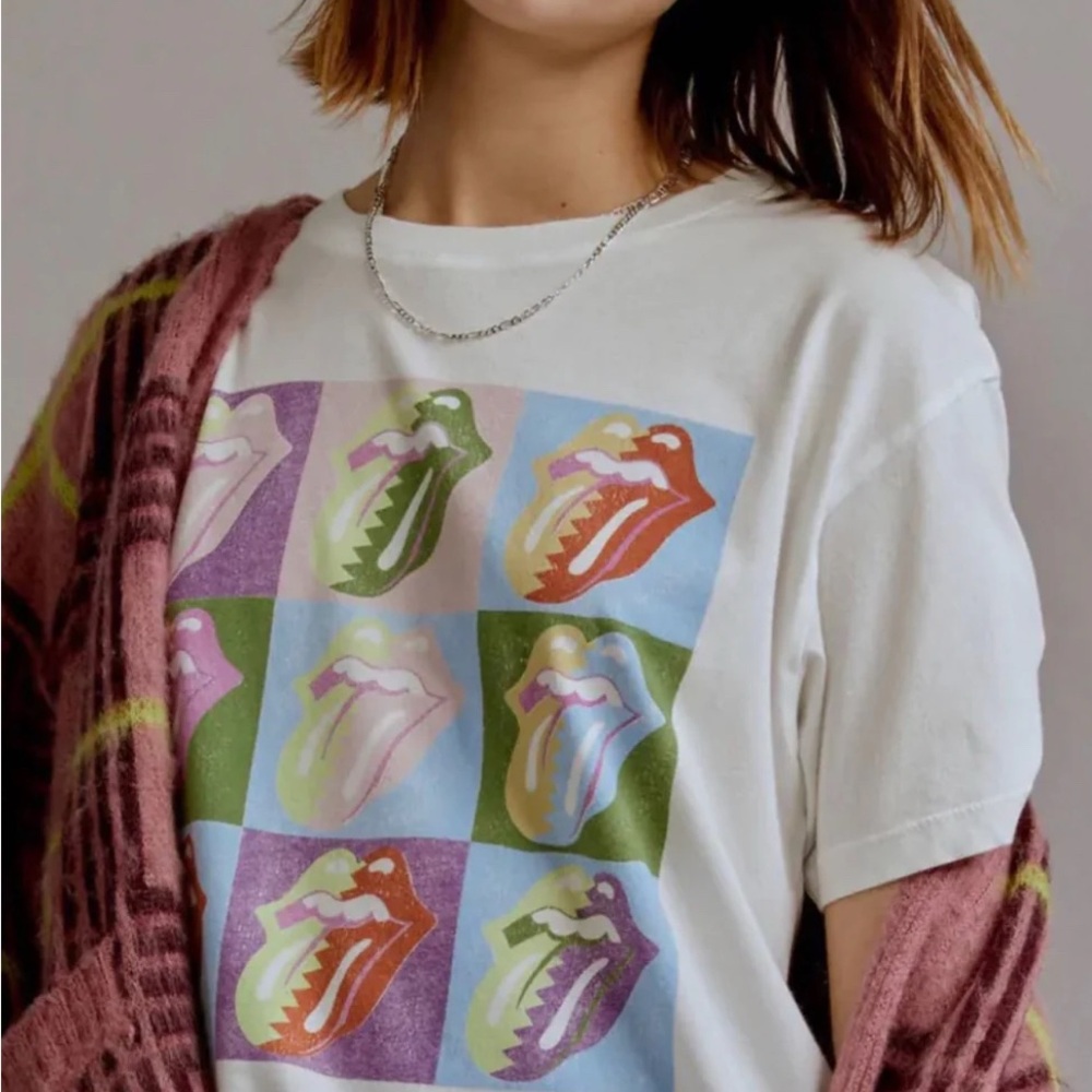 Rolling Stones 9 Licks Boyfriend Tee in Vintage White
DAYDREAMER